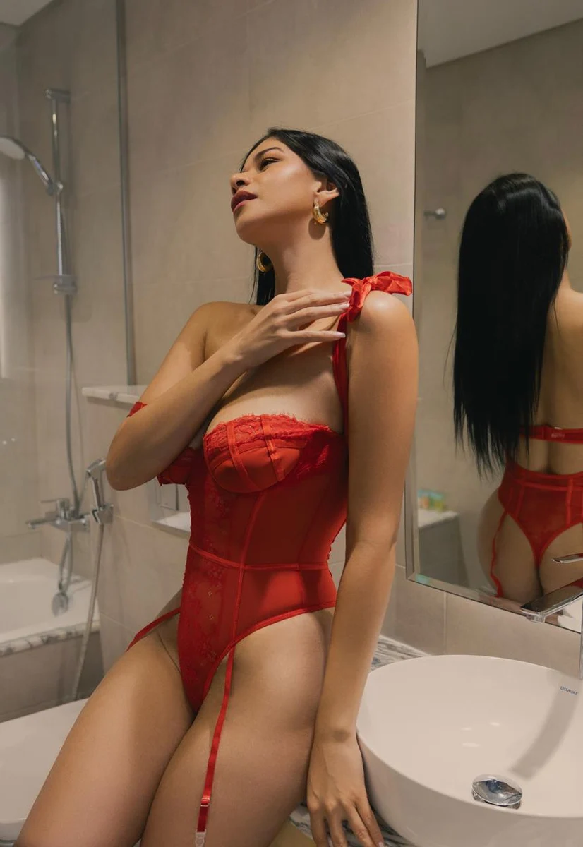 Vlassa escort in Regensburg