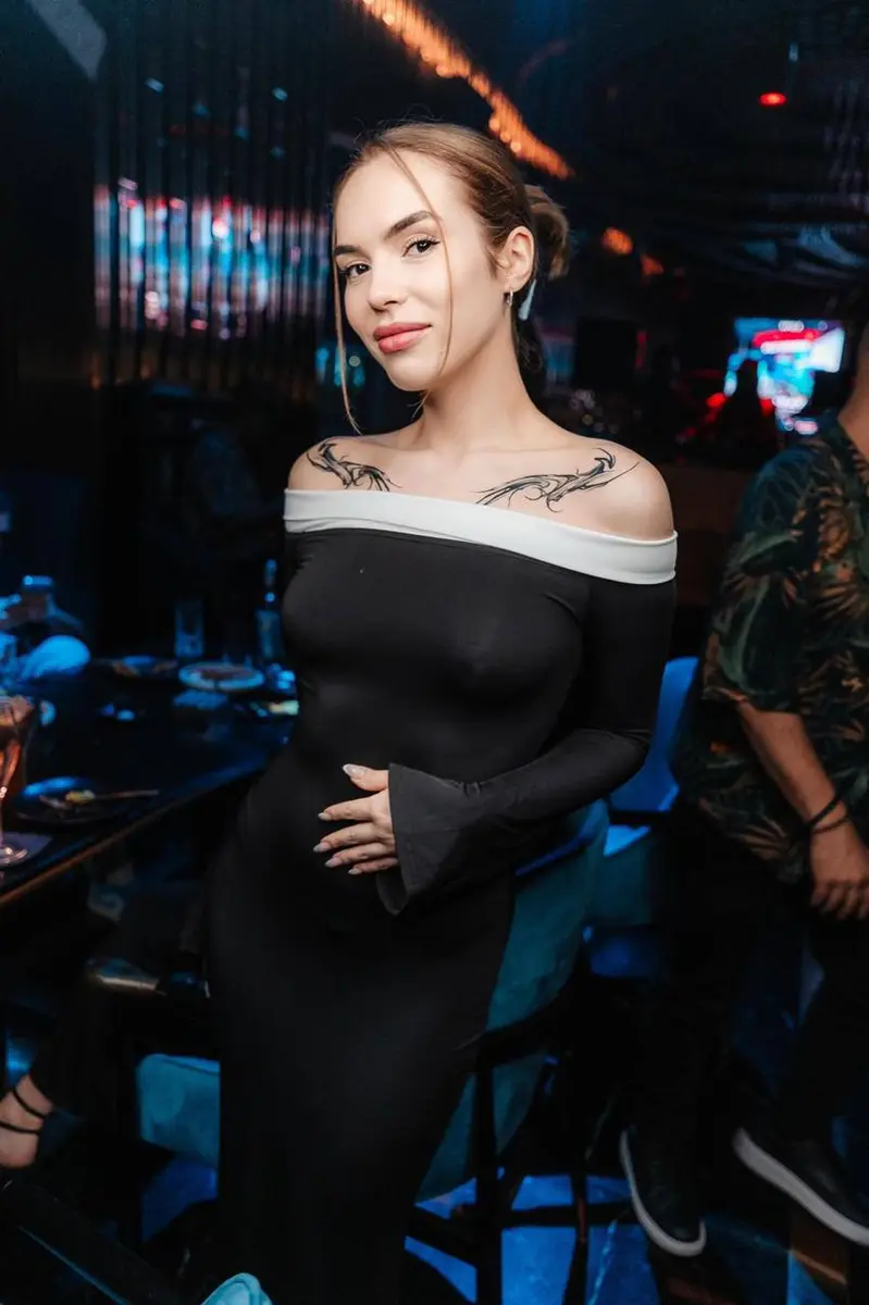 Zhenya escort in Bremen