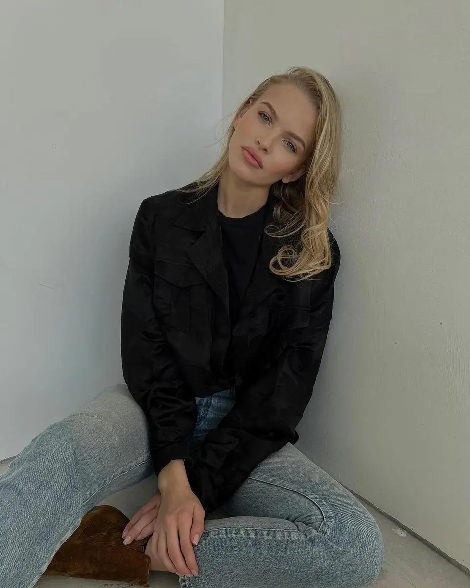 Zinnia escort in Berlin