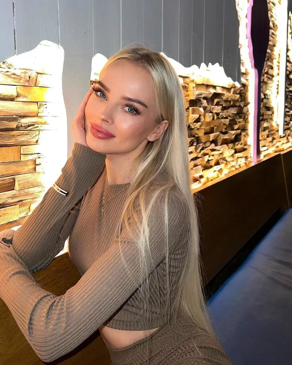 Zoelle escort in Berlin