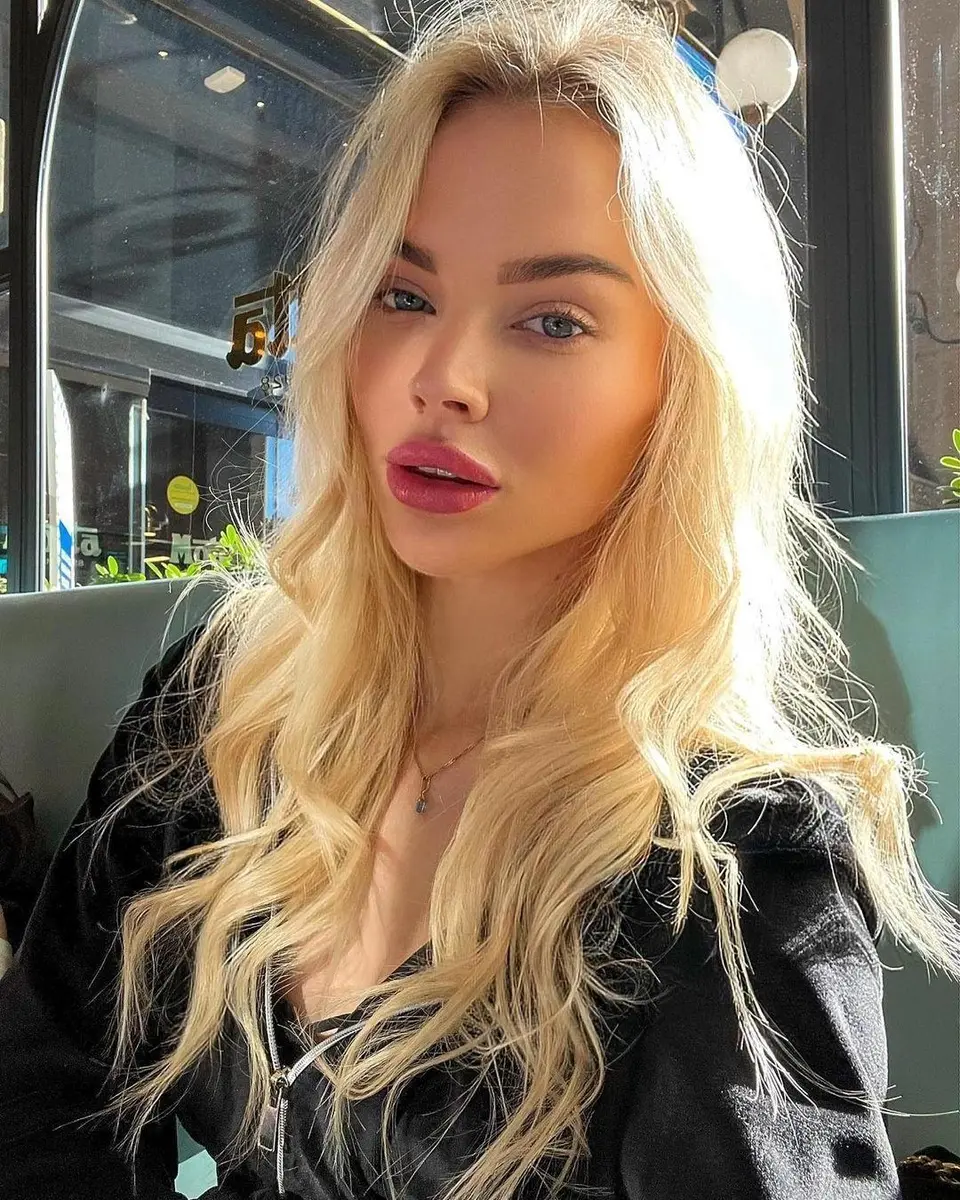 Zoelle escort in Berlin