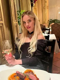 Zoelle escort in Berlin