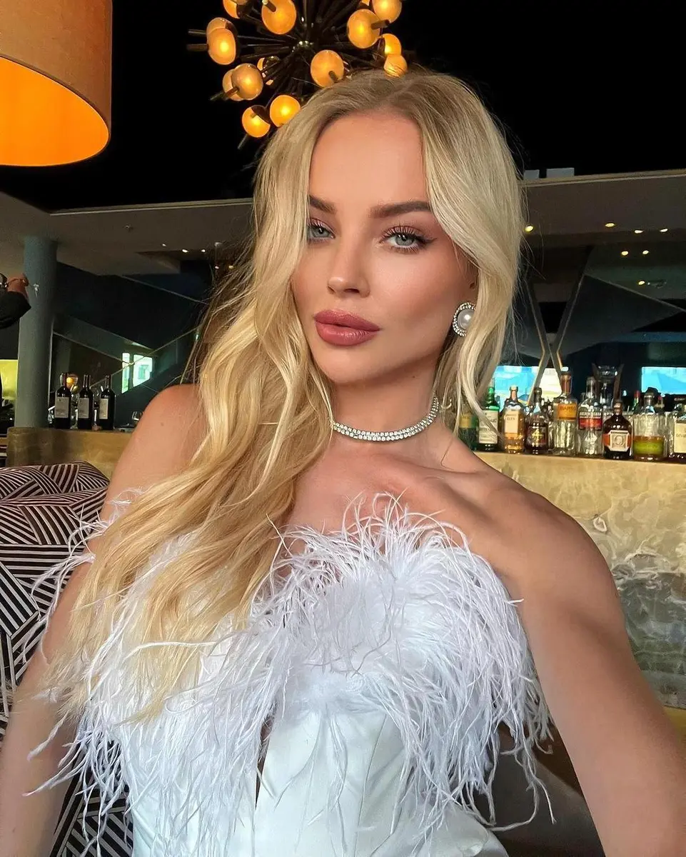 Zoelle escort in Berlin